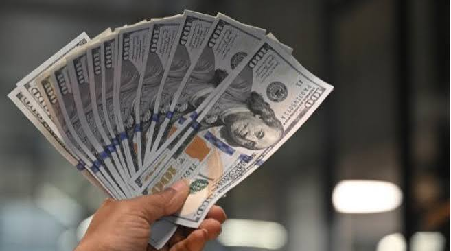 سعر الدولار اليوم